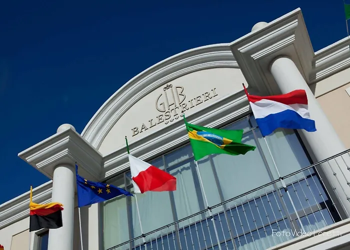 Otel Grand Balestrieri 4*